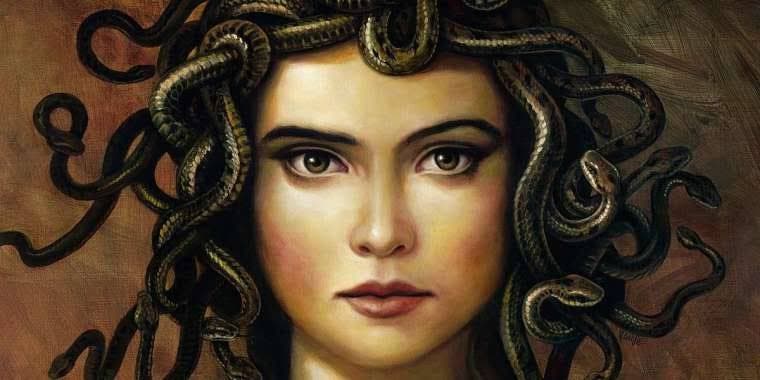 Şifalı yılan saçlarıyla Medusa’nın mitolojik öyküsü.. 2022